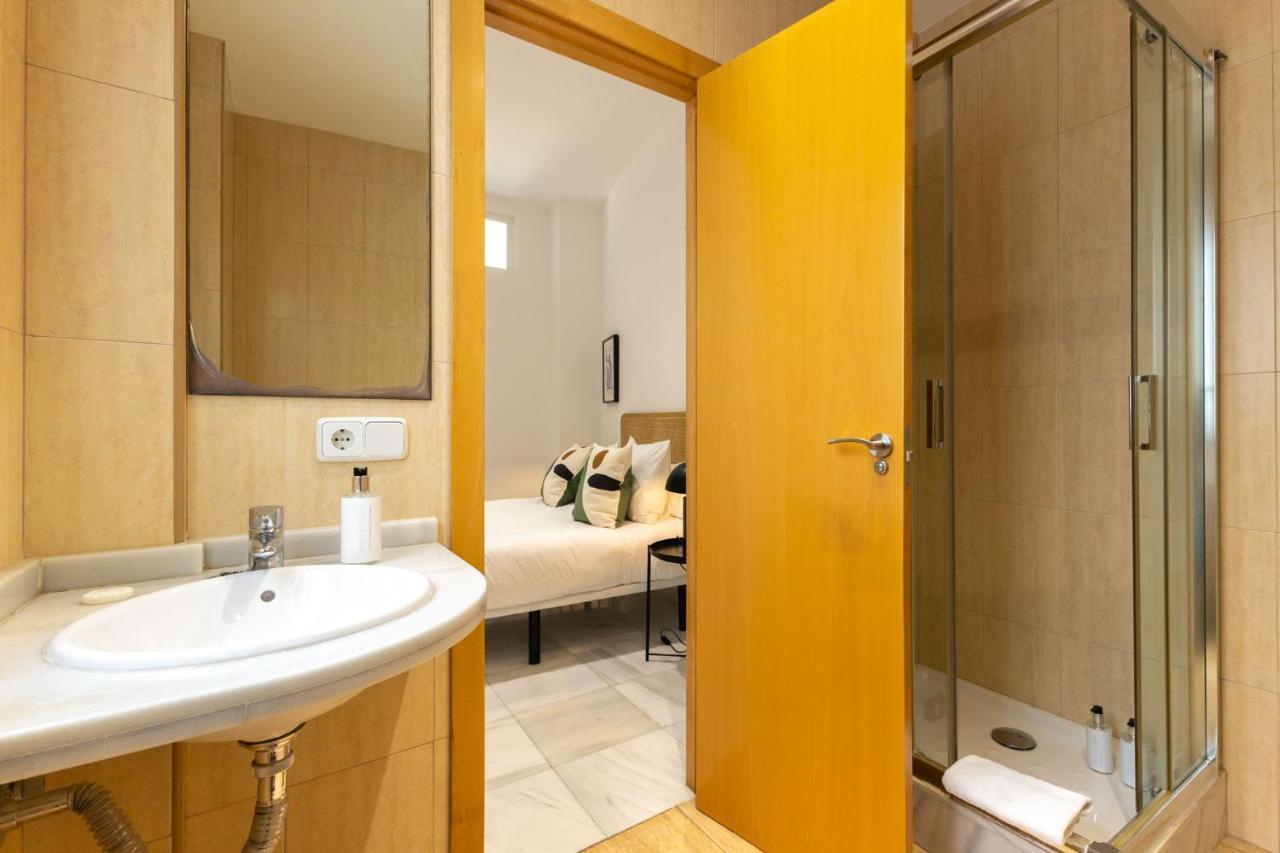 Terceros City Center Deluxe By Valcambre Севілья Екстер'єр фото